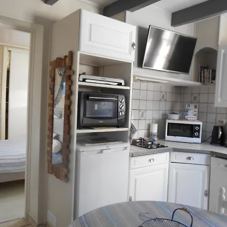 LA DANAE ILE DE RE, VELOS, WIFI, CUISINE, LINGE, Parking gratuit Saint-Martin-de-Ré Exterior foto